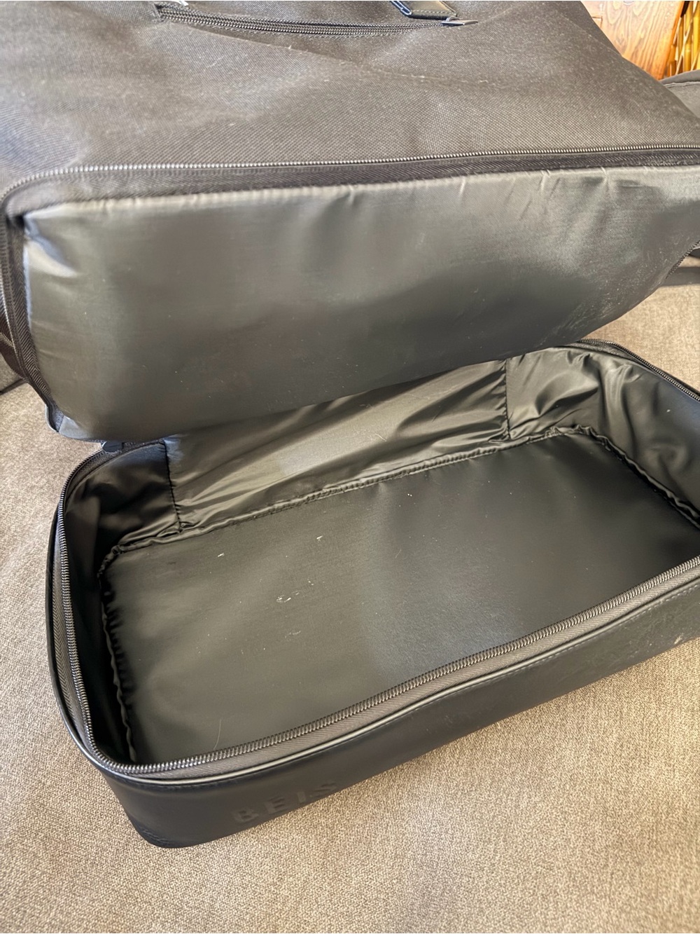 Beis Weekender Bag - Picture 2 of 7
